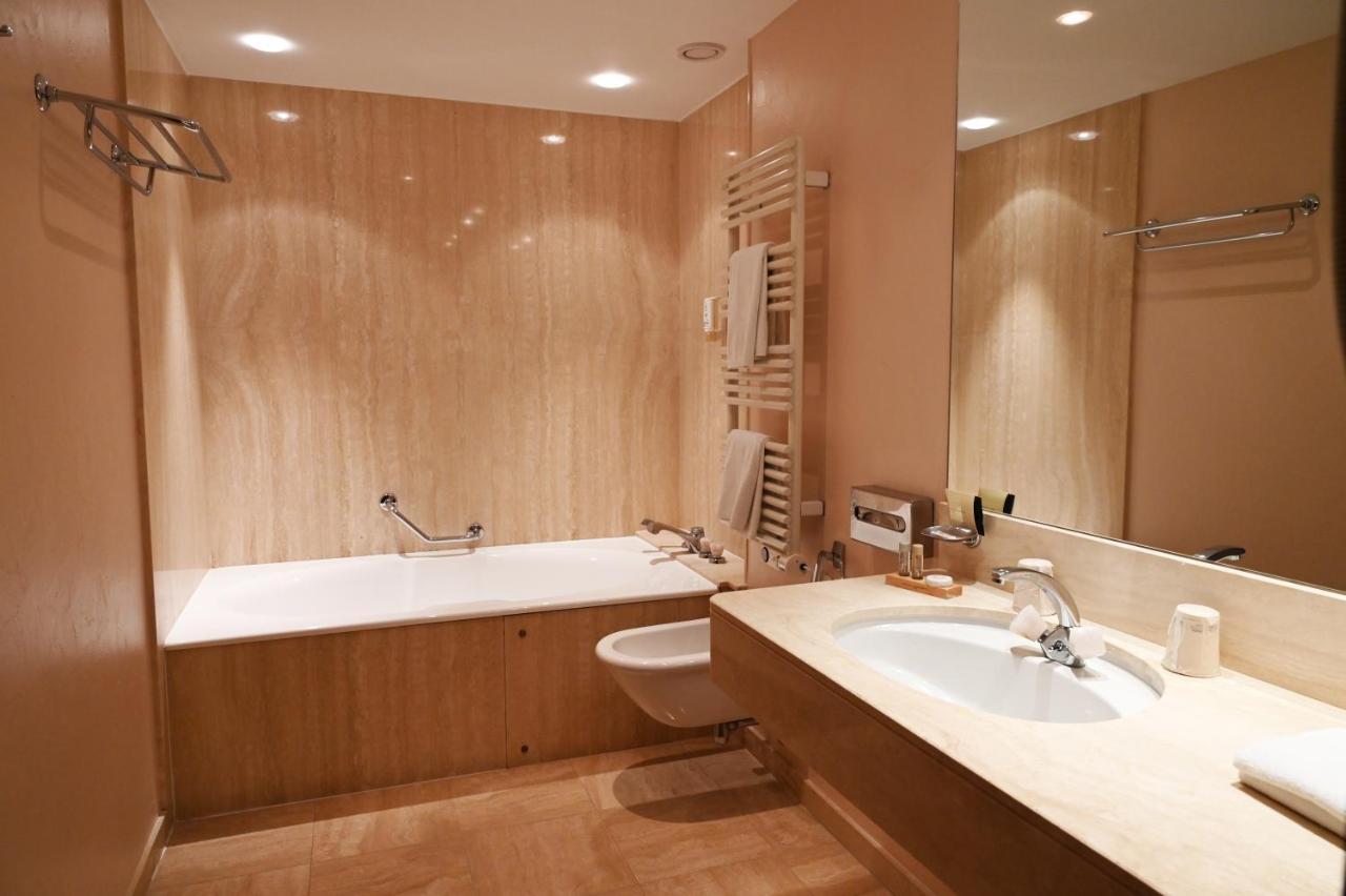 Hotel Le Rempart Турню Номер фото