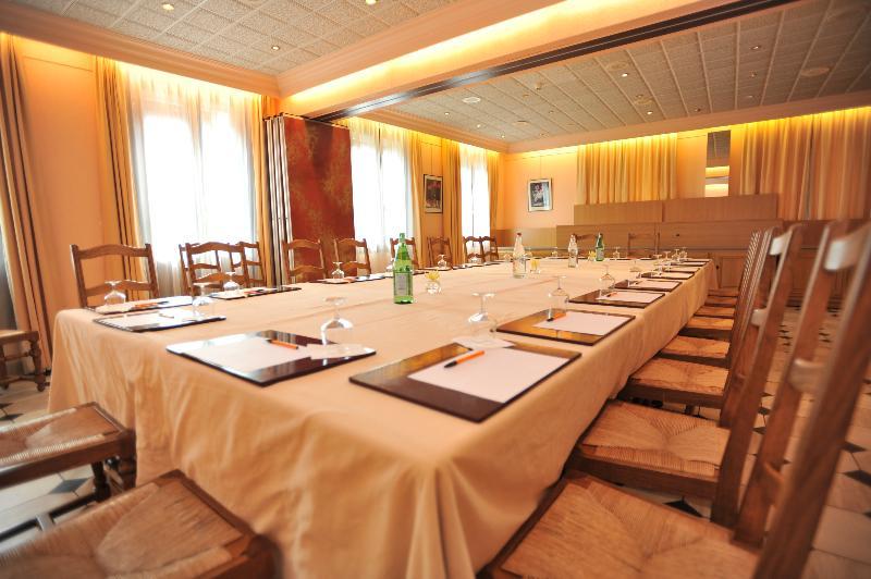 Hotel Le Rempart Турню Экстерьер фото