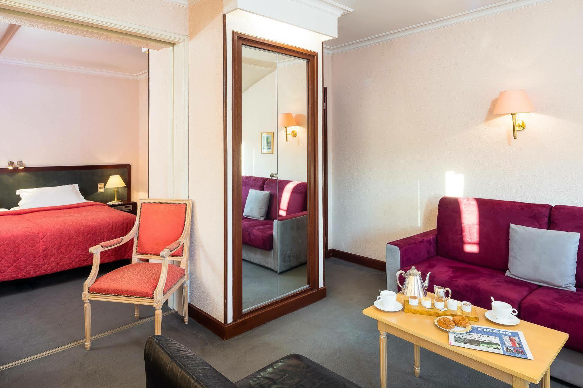 Hotel Le Rempart Турню Экстерьер фото